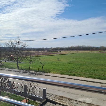 Apartman Lea Kraljevec Sesvetski Exterior foto